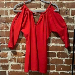 2B Bebe Red, Keyhole Shoulder Top ❤️